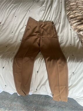 Aritzia Camel Brown Seamed Skinny Pants — Size 0